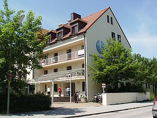 Das Monsignore-Bleyer-Haus: Eine Arbeits- und Wohnstätte für mehr als 400 Menschen mit Behinderung.