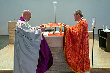 Pfarrer Czempik und Pfarrer Pidlisetskyj 